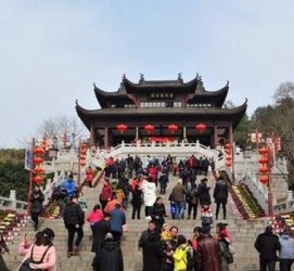 钦州湖北旅游攻略(七月湖北旅游攻略)