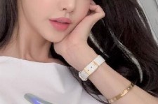 钦州全国在线兼职女伴游联系人(富婆中介2717281818)