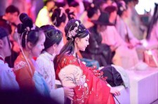 钦州汉服模特兼职(想做汉服模特去哪里找)