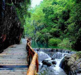 钦州周边旅游(周边旅游景区哪里好玩)