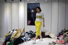 钦州兼职模特试衣服(兼职做试衣模特好吗)