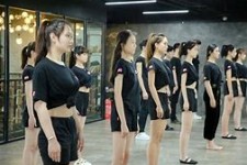 钦州兼职模特进修班(学生怎么兼职模特)