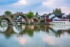 钦州上海旅游攻略(上海旅游攻略手抄报)
