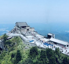 钦州湖南旅游攻略(武汉到湖南旅游攻略)