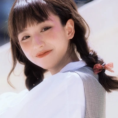 钦州伴游女生郑晓晴的资料