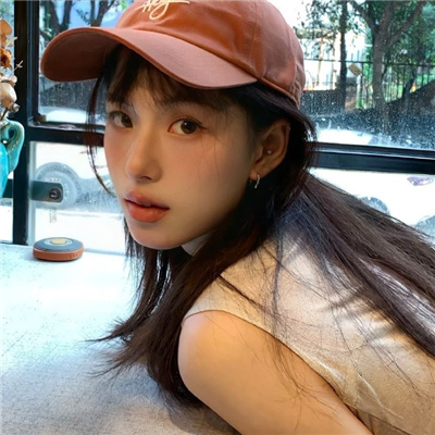 钦州伴游女生杨梦研的资料